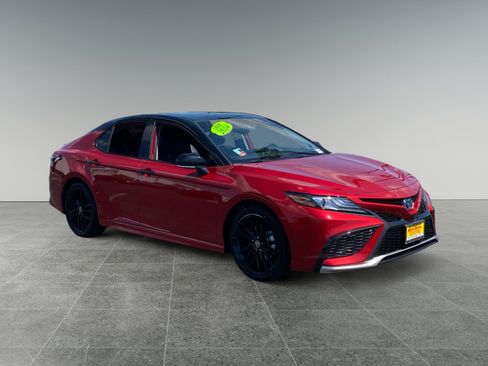 Used 2024 Toyota Camry XSE w/ Navigation Package FWD image 7