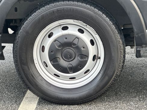 Used 2019 Ford Transit 250 148 Medium Roof image 11