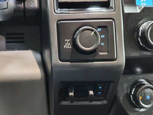 Used 2019 Ford F350 XLT w/ XLT Premium Package image 8