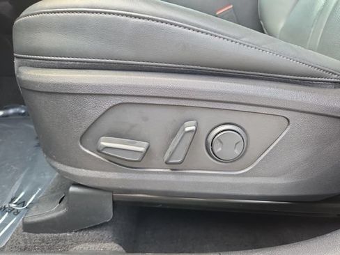 Used 2023 Kia Sorento EX FWD image 11