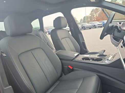 New 2025 Audi A6 Premium Plus image 10