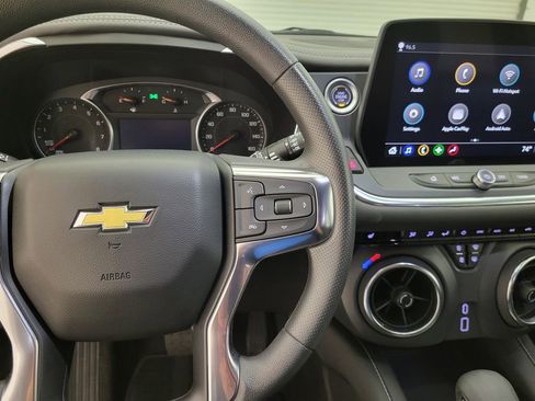 Used 2025 Chevrolet Blazer LT AWD/4WD image 5