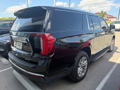 Used 2023 GMC Yukon XL SLT w/ SLT Luxury Package AWD/4WD image 6