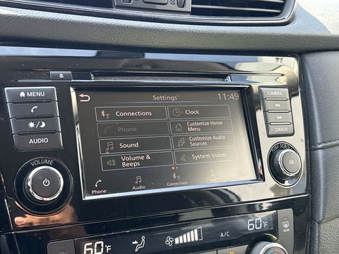 Used 2019 Nissan Rogue SV FWD image 19