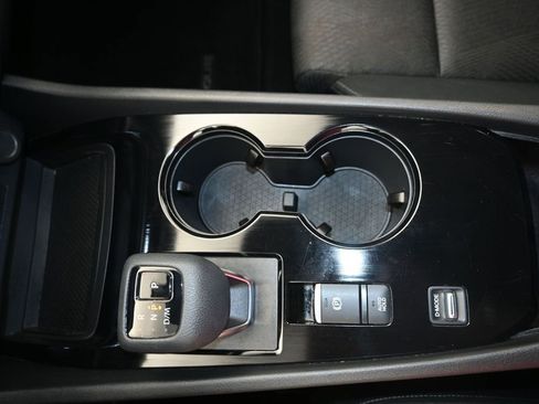 Certified 2024 Nissan Rogue SV FWD image 18
