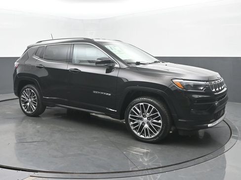 Used 2022 Jeep Compass Limited w/ Elite Group AWD/4WD image 8