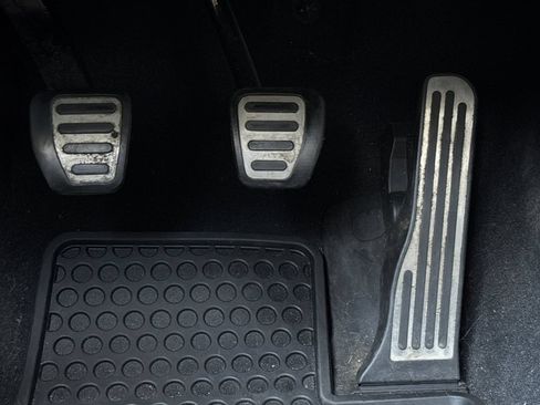 Used 2022 Chevrolet Camaro SS RWD image 40