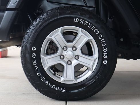 Used 2021 Jeep Wrangler Unlimited Sport AWD/4WD image 12