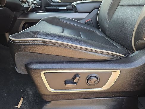 Used 2024 RAM 1500 Laramie RWD image 24