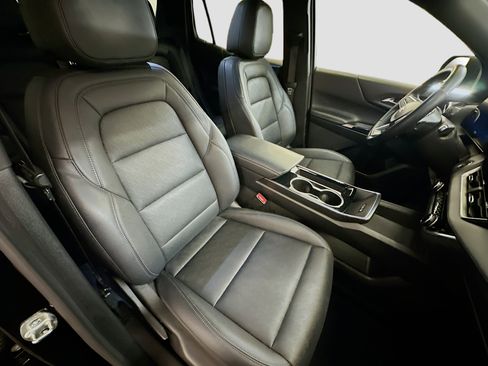 Used 2025 Chevrolet Equinox LT w/ Convenience Package II image 33