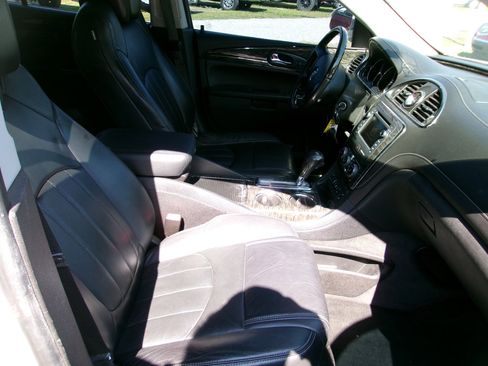 Used 2013 Buick Enclave Leather image 19