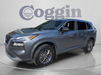 Used 2023 Nissan Rogue S FWD video 1
