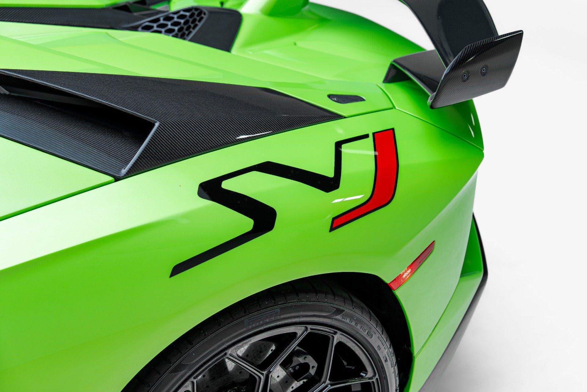 Used 2019 Lamborghini Aventador SVJ AWD/4WD image 49