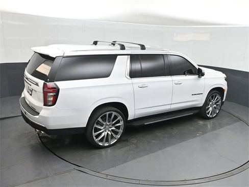 Used 2021 Chevrolet Suburban Premier w/ Premium Package image 33