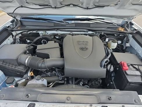 Used 2023 Toyota Tacoma SR AWD/4WD image 9