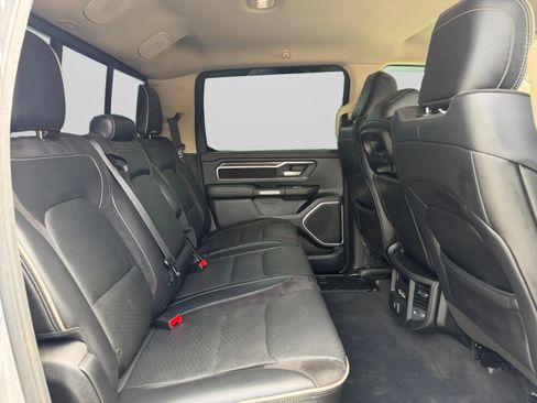 Used 2019 RAM 1500 Laramie AWD/4WD image 32
