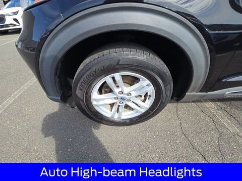 Used 2020 Ford Explorer XLT w/ Comfort Package AWD/4WD image 17