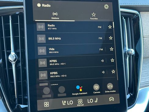 New 2026 Volvo XC90 B6 Plus image 16