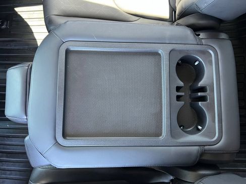Used 2024 Kia Carnival LX FWD image 52