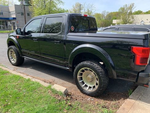 Used 2019 Ford F150 Lariat w/ Equipment Group 502A Luxury AWD/4WD image 9