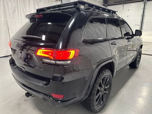 Used 2020 Jeep Grand Cherokee Altitude AWD/4WD image 7