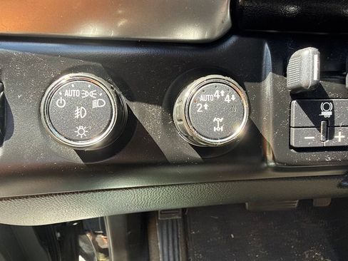 Used 2017 Chevrolet Tahoe Premier AWD/4WD image 11