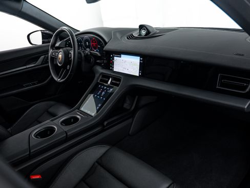 Certified 2025 Porsche Taycan 4S AWD/4WD image 12