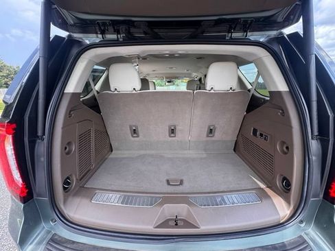 Used 2024 GMC Yukon Denali RWD image 18