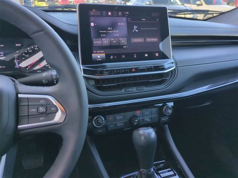 Certified 2022 Jeep Compass Altitude image 27