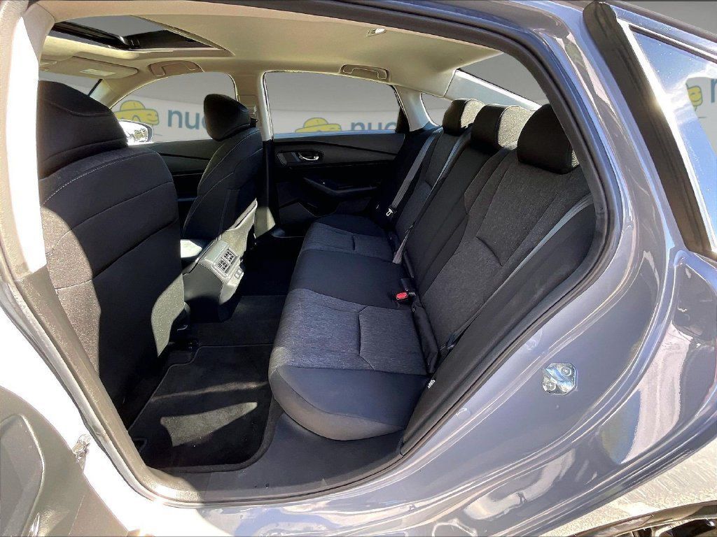 Used 2025 Honda Accord SE image 15