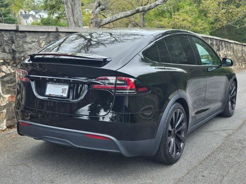 Used 2023 Tesla Model X image 11