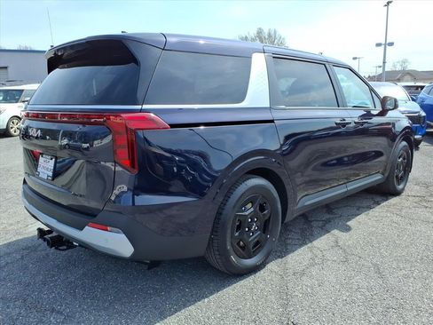 New 2026 Kia Carnival FWD image 4