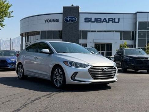 Used 2017 Hyundai Elantra Limited w/ Limited Tech Package 04 FWD image 1