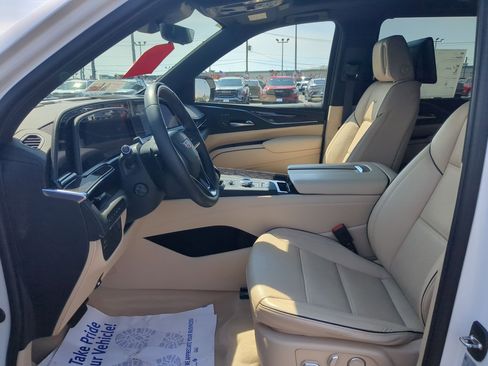 Certified 2023 Cadillac Escalade ESV Premium Luxury w/ LPO, Radiant Package image 19