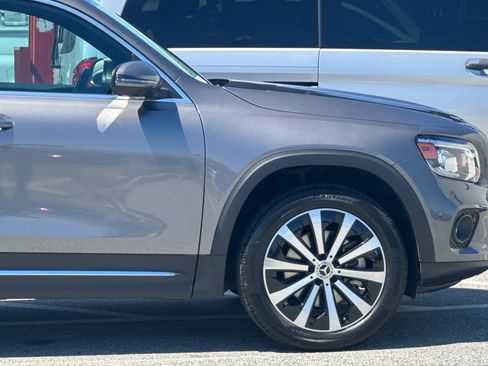 Used 2022 Mercedes-Benz GLB 250 4MATIC image 34