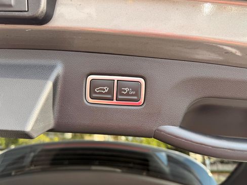 Used 2025 Kia Sorento EX AWD/4WD image 10