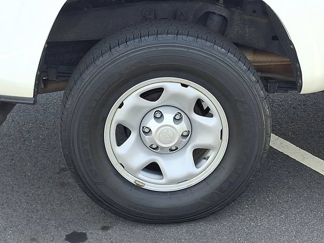 Used 2023 Toyota Tacoma SR AWD/4WD image 27