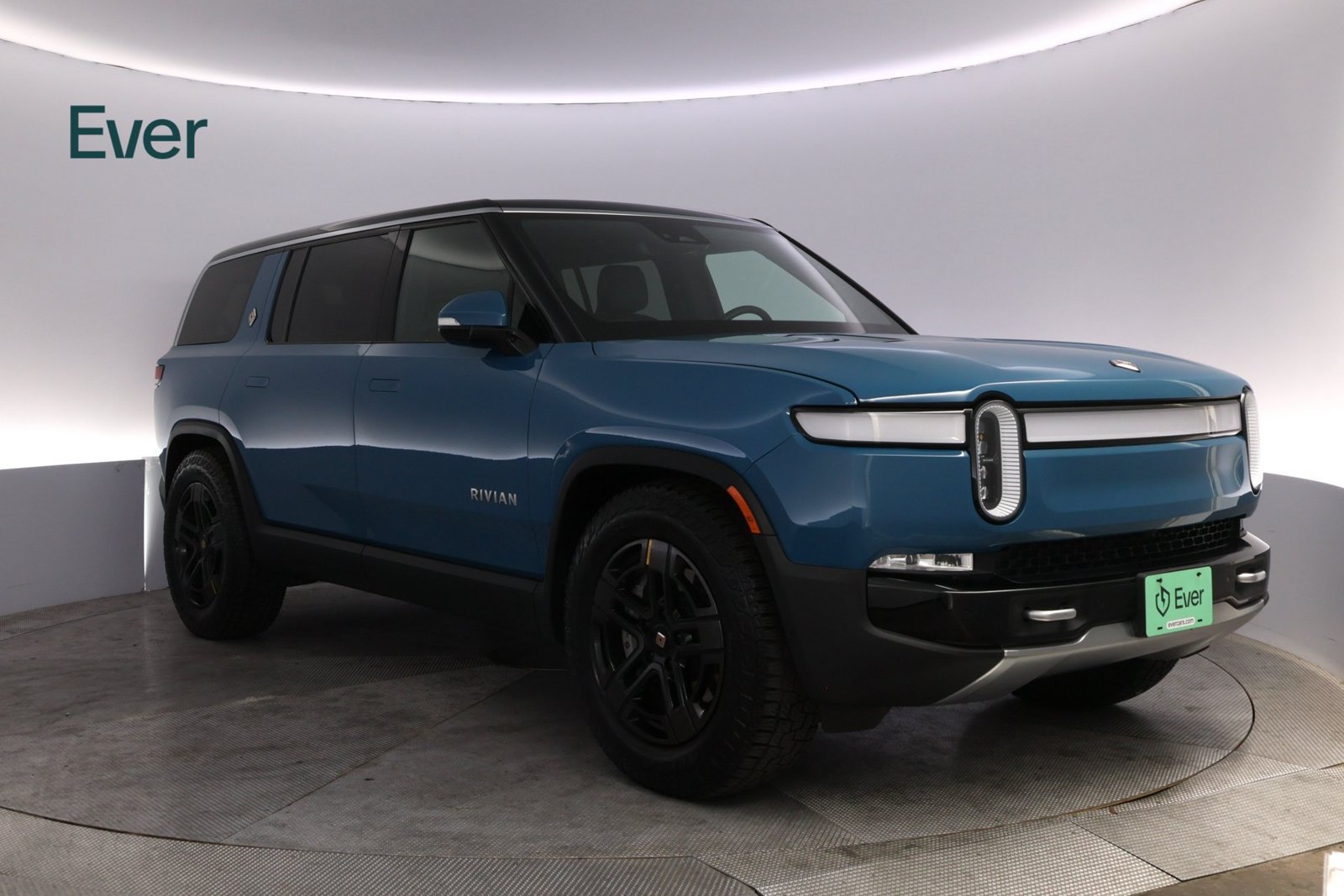 Used 2024 Rivian R1S Adventure Dual AWD/4WD image 13