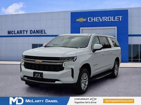 Used 2021 Chevrolet Suburban LS RWD image 2