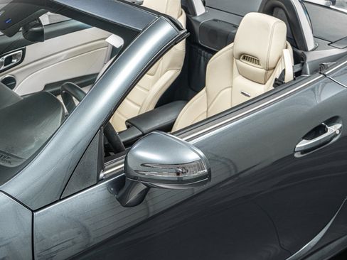 Used 2015 Mercedes-Benz SLK 55 AMG image 35