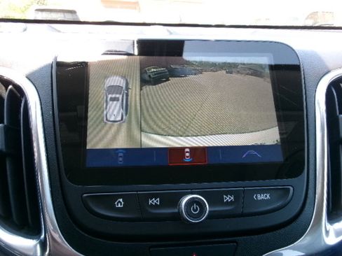 Used 2018 Chevrolet Equinox Premier image 29