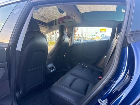 Used 2018 Tesla Model 3 Long Range image 18