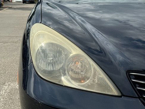 Used 2003 Lexus ES 330 w/ Premium Pkg FWD image 35