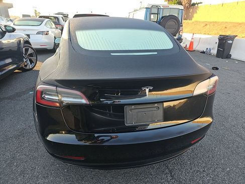 Used 2022 Tesla Model 3 Standard Range RWD image 2