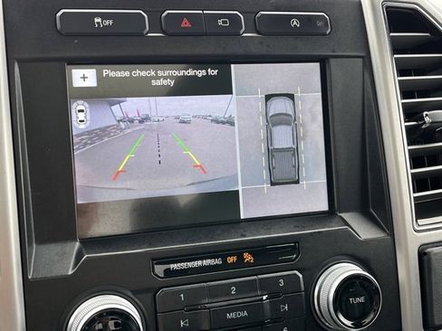 Used 2019 Ford F150 Platinum w/ Technology Package image 43