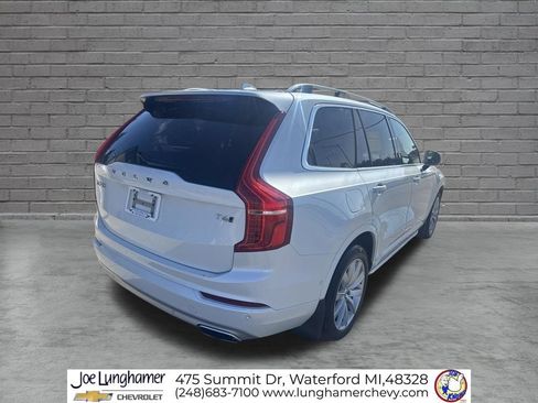Used 2017 Volvo XC90 T6 Momentum AWD/4WD image 3