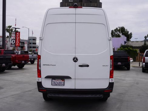 Used 2020 Mercedes-Benz Sprinter 1500 image 6