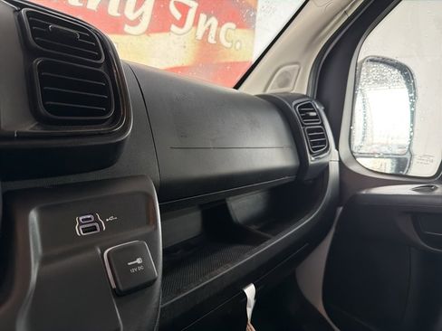 Used 2025 RAM ProMaster 2500 w/ U-Haul Equipment Group image 28
