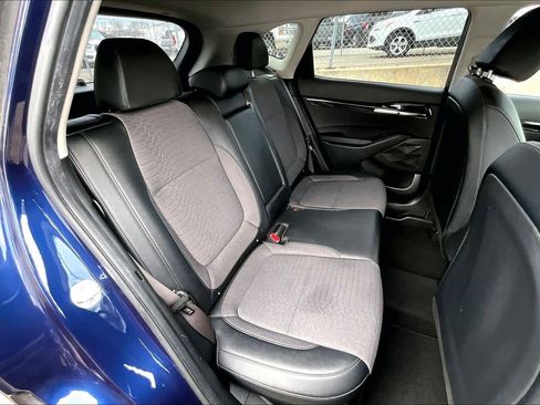 Used 2021 Kia Seltos S image 19