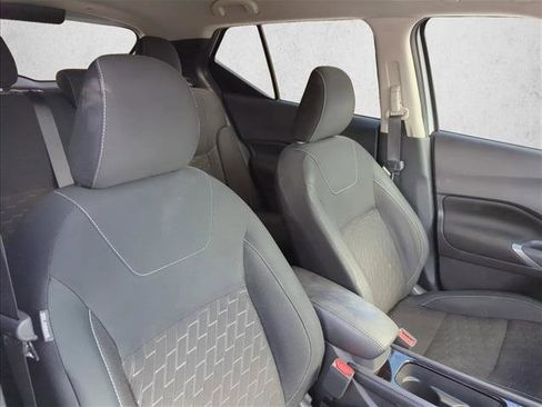 Used 2022 Nissan Kicks SV FWD image 25